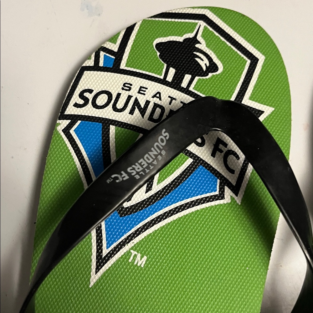 Seattle Sounders FC Flip Flops - Picture 5 of 5